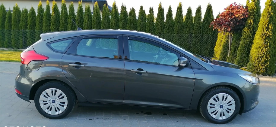 Ford Focus cena 36999 przebieg: 98000, rok produkcji 2018 z Siemiatycze małe 154